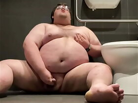 Chubby plays in win over bathroom