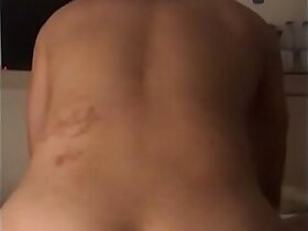 Not any motel com o chinês ( at hotel yard all round a chinese guy)